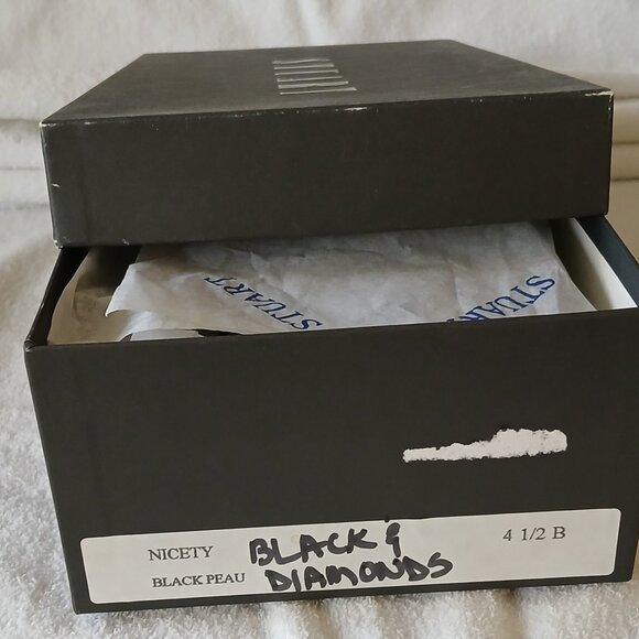 WOMEN'S  STUART WEITZMAN BLACK DRESS PUMP - Picture 7 of 7